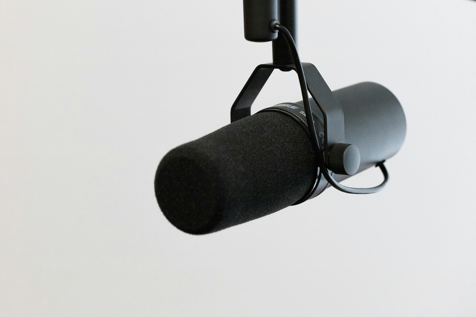 Shure SM7 microphone, a classic dynamic microphone used for voice recording